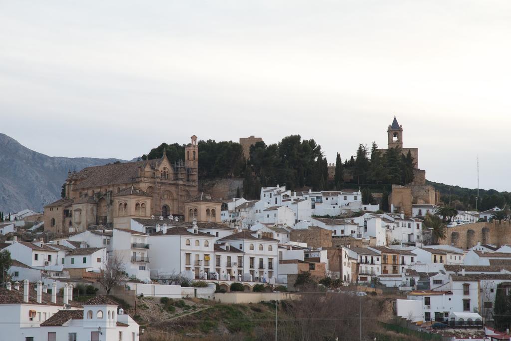 Los Dolmenes Antequera Exterior photo