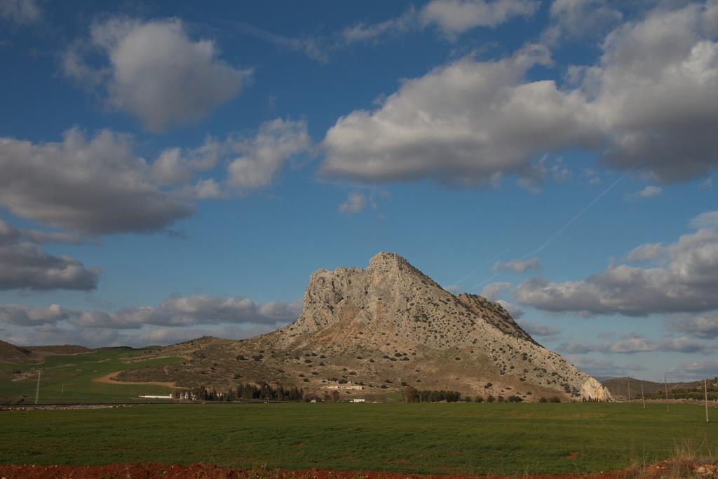 Los Dolmenes Antequera Exterior photo