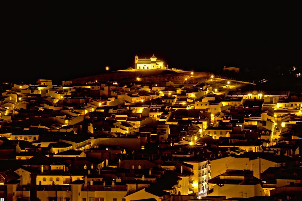 Los Dolmenes Antequera Exterior photo